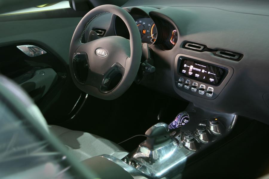 Интерьер Kia Kee Concept 2007 года  (фото 8 из 53)